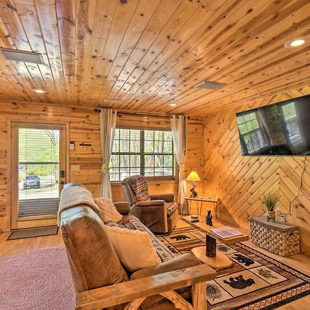 Cozy Hiawassee Cabin With Fire Pit And Mtn Views! Eksteriør bilde