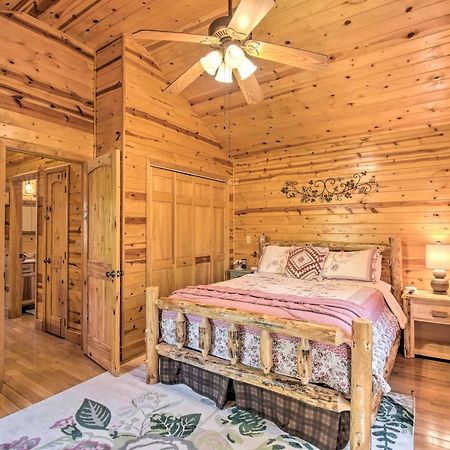 Cozy Hiawassee Cabin With Fire Pit And Mtn Views! Eksteriør bilde