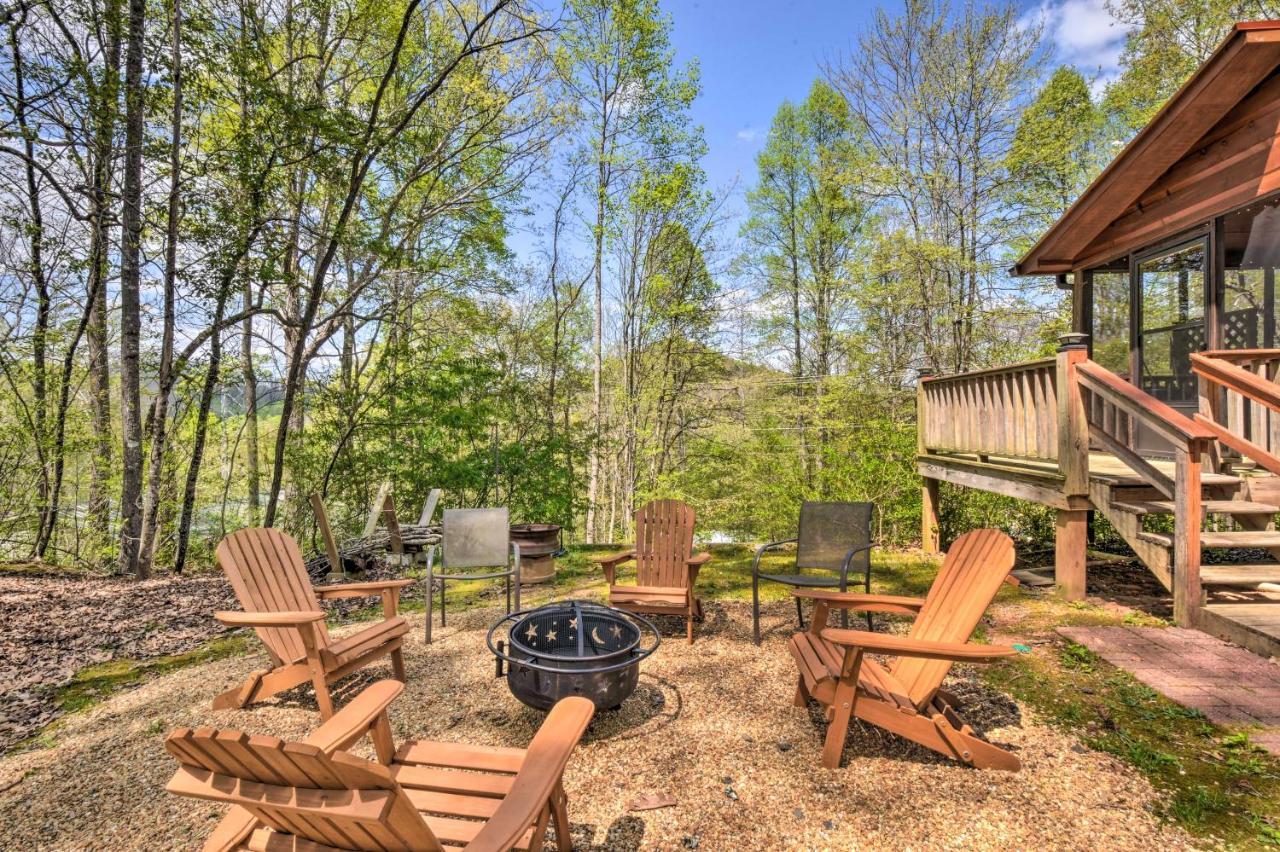 Cozy Hiawassee Cabin With Fire Pit And Mtn Views! Eksteriør bilde