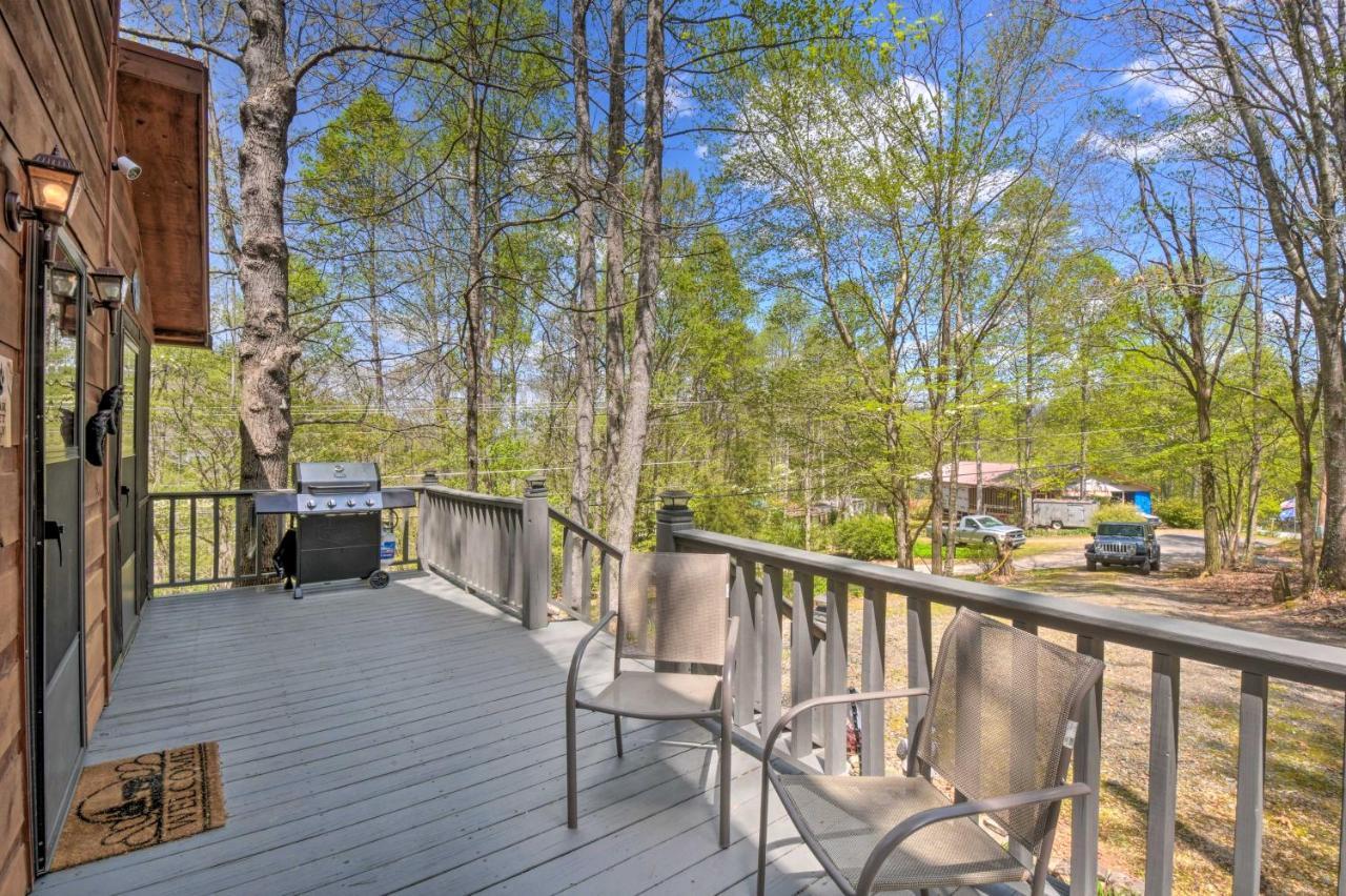 Cozy Hiawassee Cabin With Fire Pit And Mtn Views! Eksteriør bilde