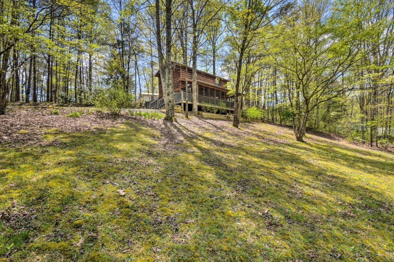 Cozy Hiawassee Cabin With Fire Pit And Mtn Views! Eksteriør bilde