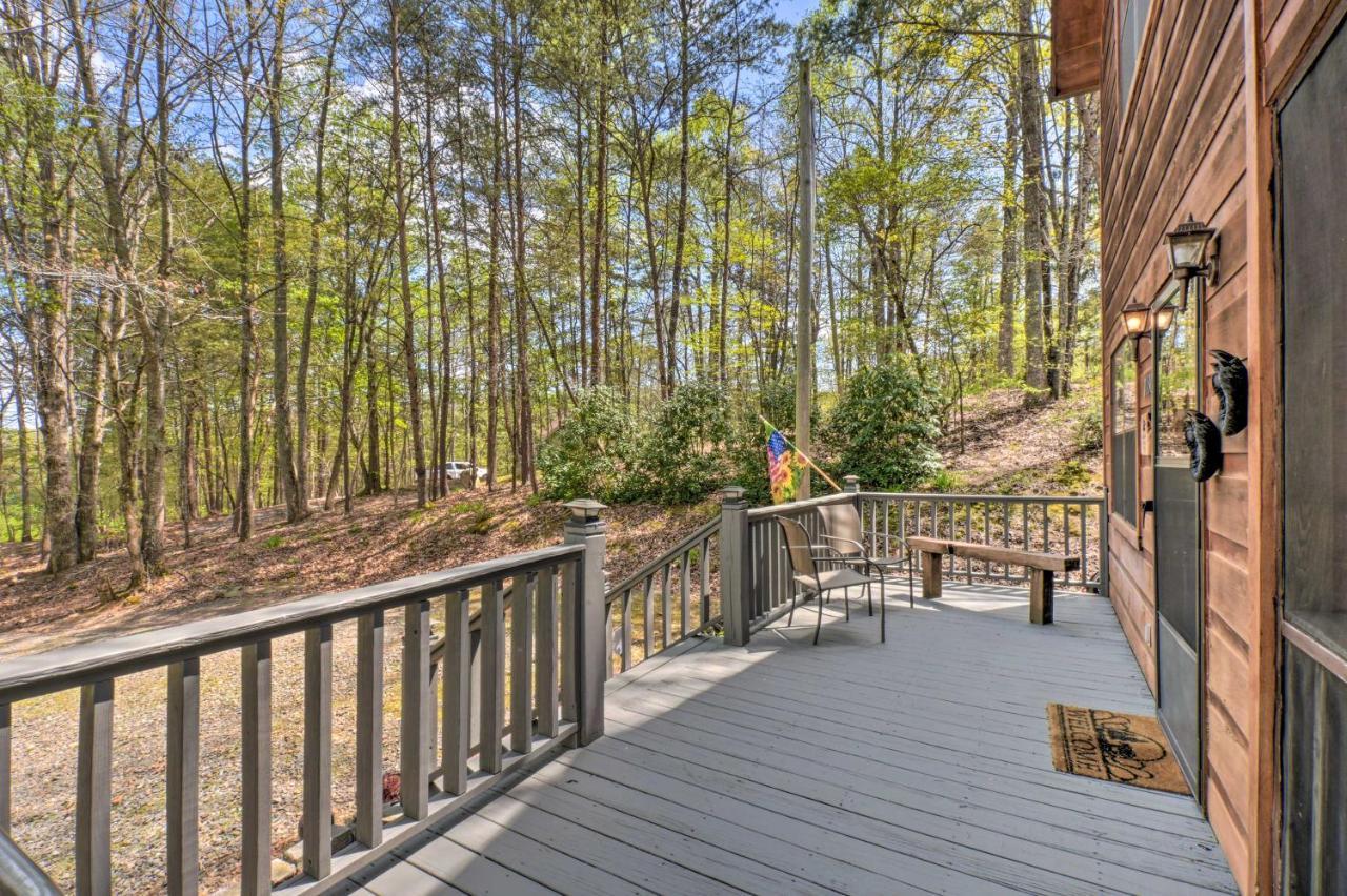 Cozy Hiawassee Cabin With Fire Pit And Mtn Views! Eksteriør bilde